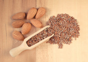 Loose almonds and flax seeds