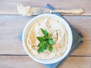 Fresh hummus with parsely